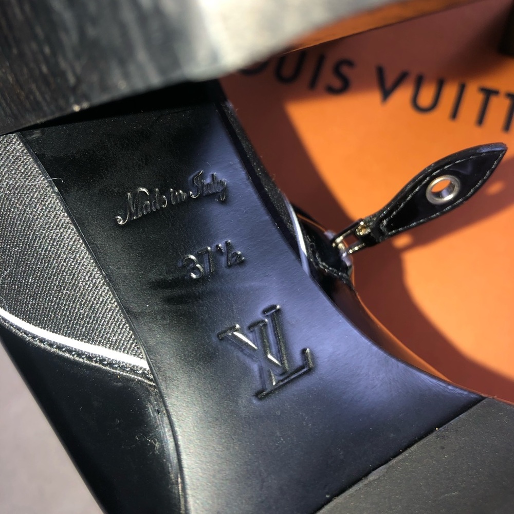 Louis Vuitton Women's Star Trail Ankle Boots - Picture 3 of 9